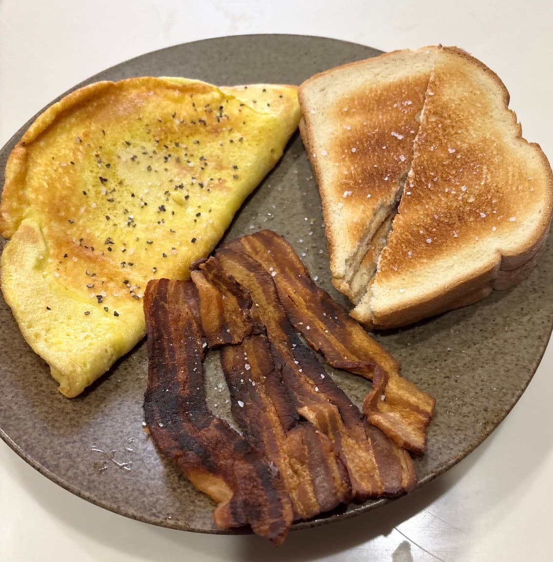 Golden Omelette With Bacon Buttered Toast