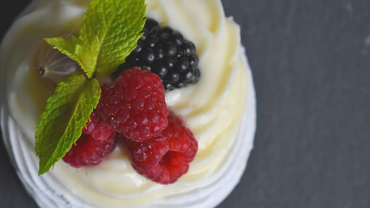 5-Min Crispy Pavlova Nests with Berries