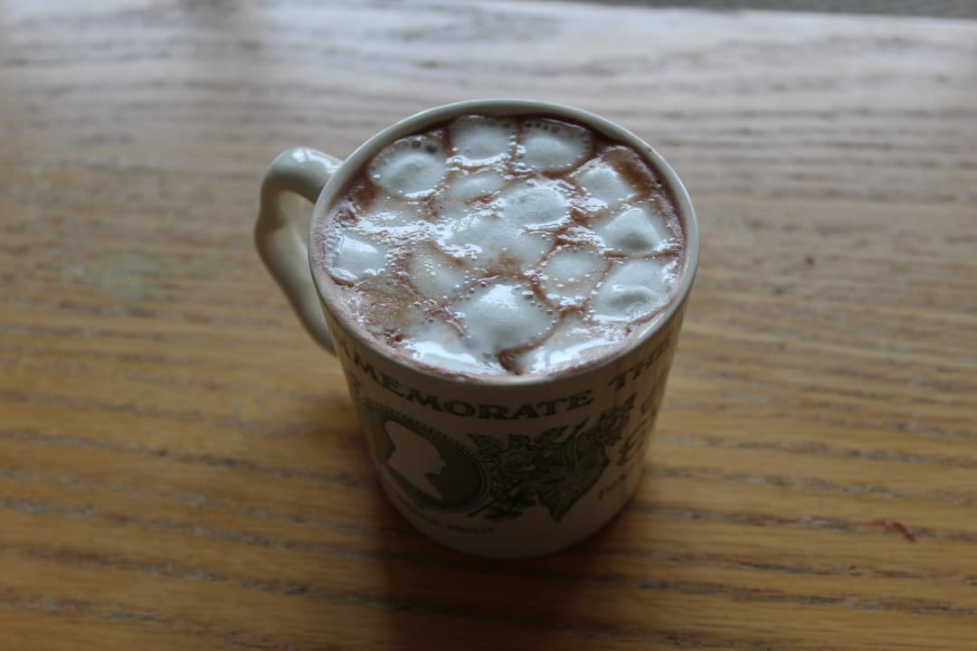 5-Min Hot Chocolate with Marshmallows